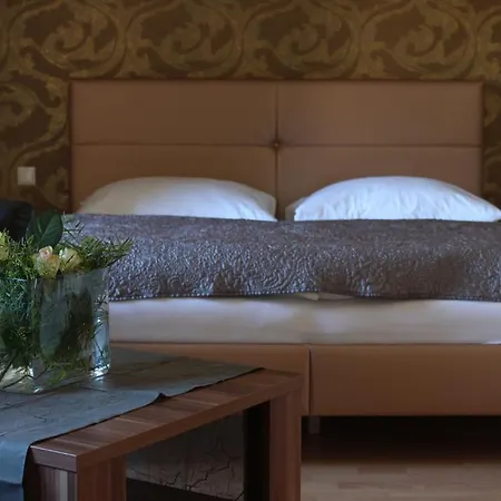 Hotel Boutiquehotel Stefanie 4*
