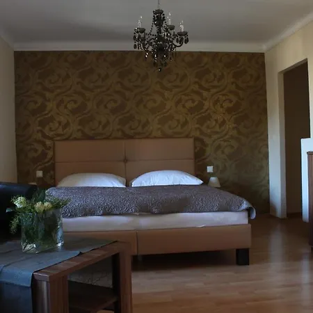 Boutiquehotel Stefanie 4*