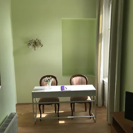 Boutiquehotel Stefanie 4*